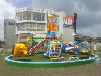 Đu quay điện 5 máy bay